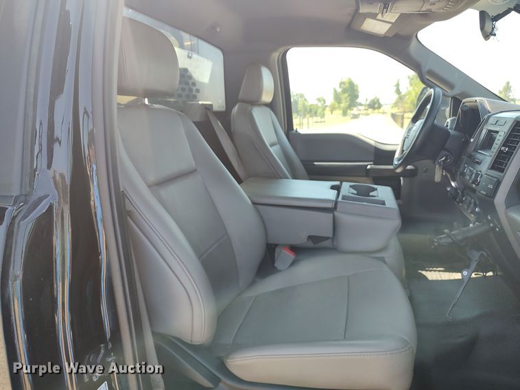 image for item LK9057 2019 Ford F450 Super Duty XL  utility / service truck