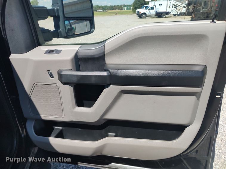 image for item LK9057 2019 Ford F450 Super Duty XL  utility / service truck