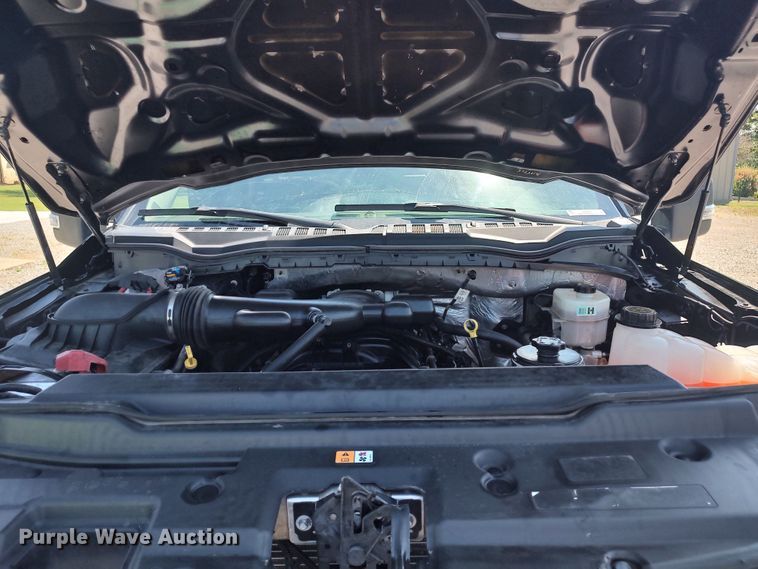 image for item LK9057 2019 Ford F450 Super Duty XL  utility / service truck