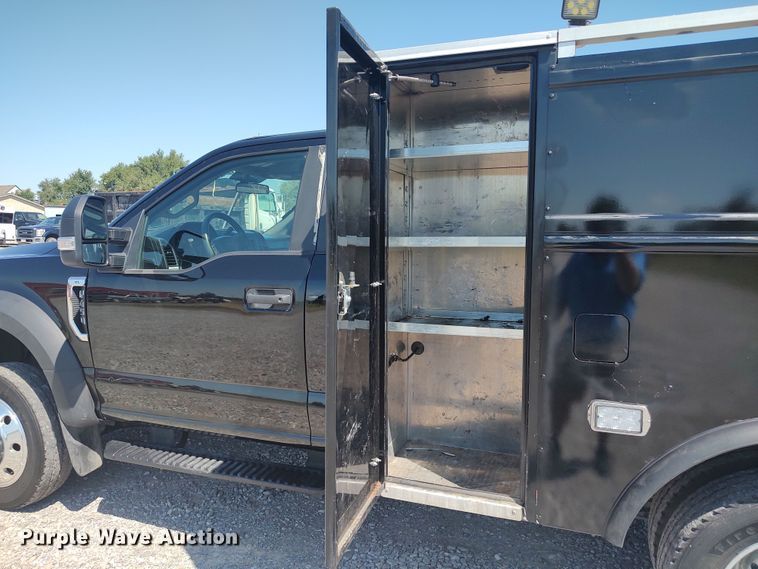 image for item LK9057 2019 Ford F450 Super Duty XL  utility / service truck