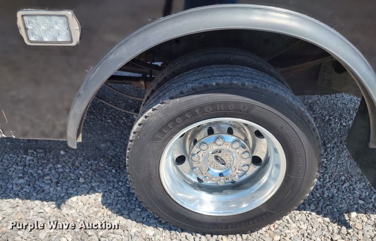 image for item LK9057 2019 Ford F450 Super Duty XL  utility / service truck