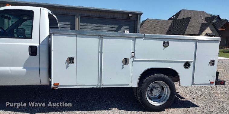 image for item LK9058 2013 Ford F450 Super Duty XL  utility / service truck