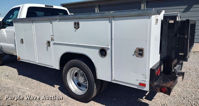 image for item LK9058 2013 Ford F450 Super Duty XL  utility / service truck