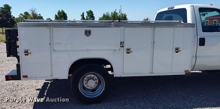 image for item LK9058 2013 Ford F450 Super Duty XL  utility / service truck