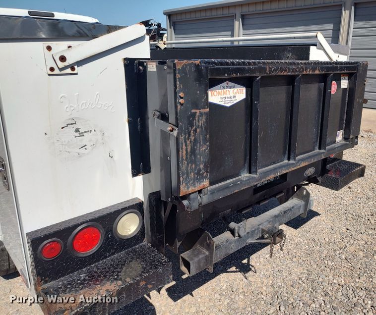 image for item LK9058 2013 Ford F450 Super Duty XL  utility / service truck