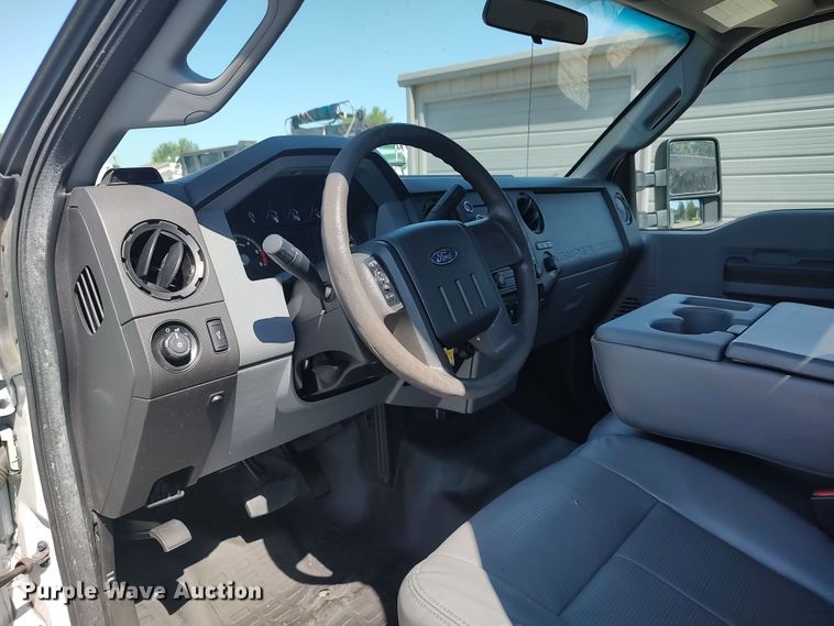 image for item LK9058 2013 Ford F450 Super Duty XL  utility / service truck