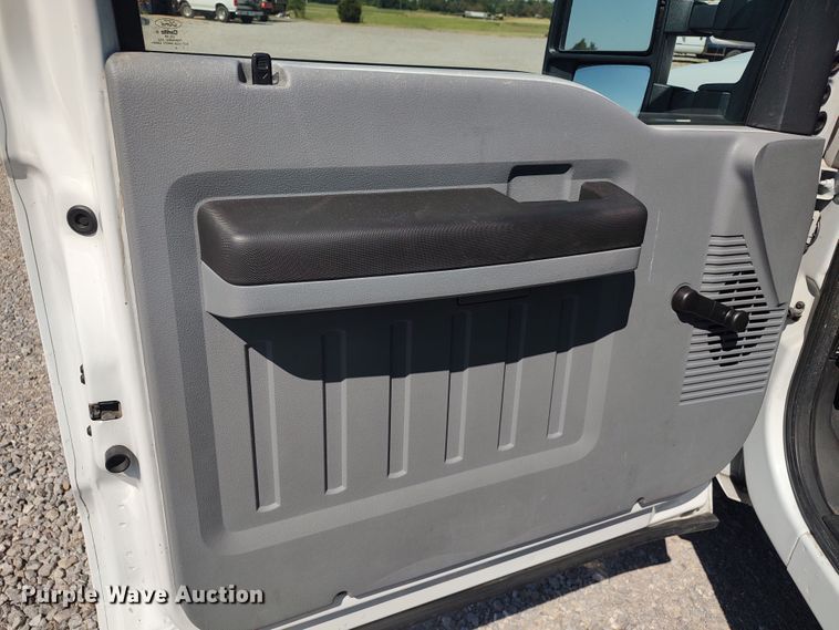 image for item LK9058 2013 Ford F450 Super Duty XL  utility / service truck