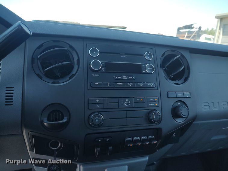 image for item LK9058 2013 Ford F450 Super Duty XL  utility / service truck