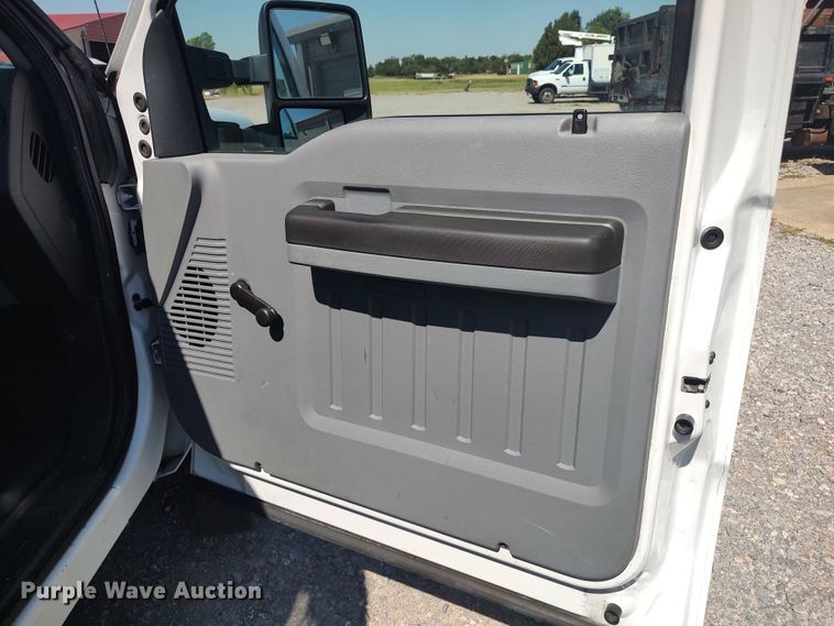 image for item LK9058 2013 Ford F450 Super Duty XL  utility / service truck