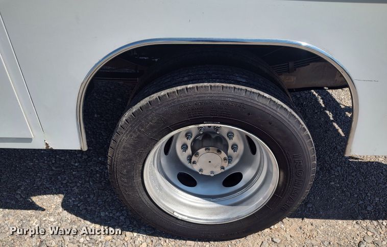 image for item LK9058 2013 Ford F450 Super Duty XL  utility / service truck