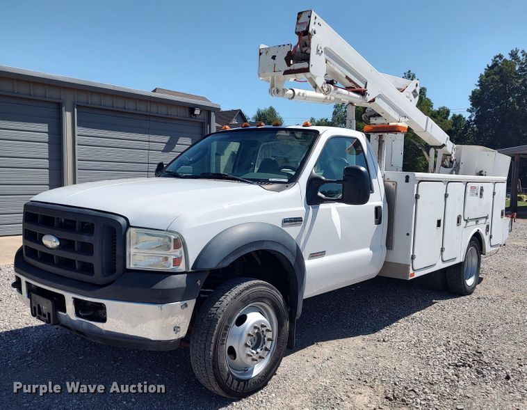 image for item LK9059 2007 Ford F550 Super Duty XL  bucket truck