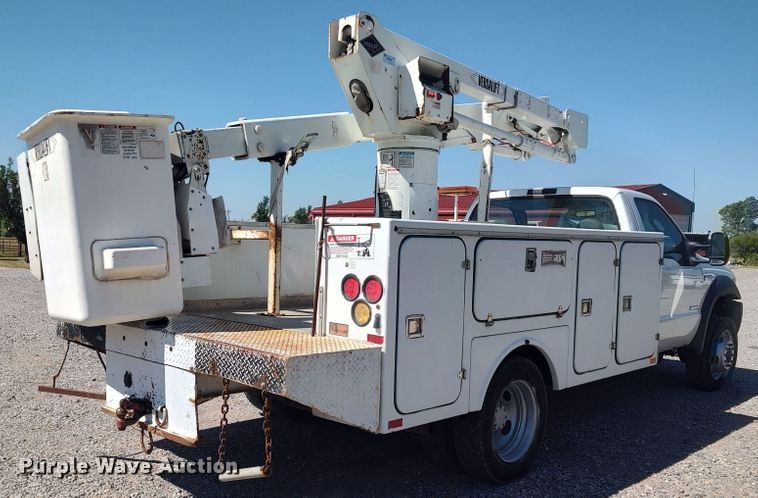image for item LK9059 2007 Ford F550 Super Duty XL  bucket truck