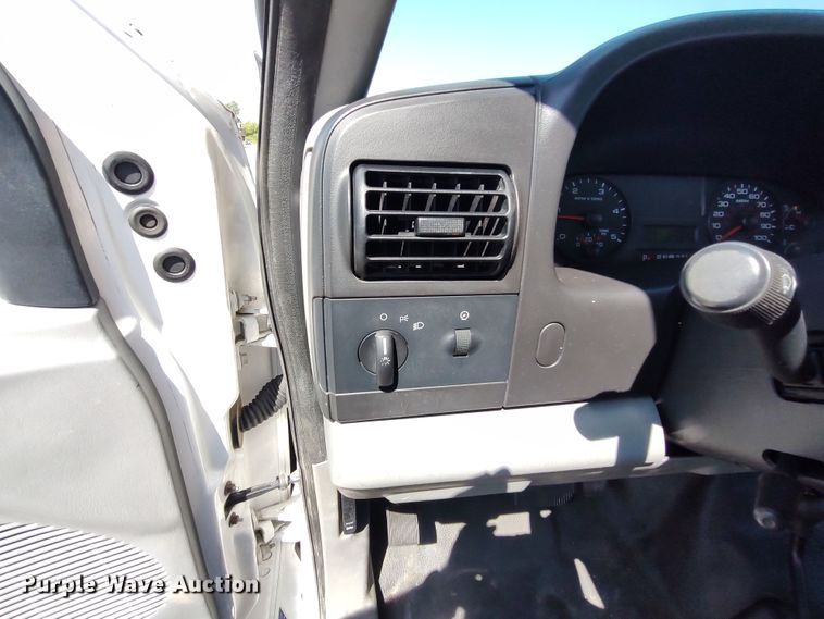 image for item LK9059 2007 Ford F550 Super Duty XL  bucket truck