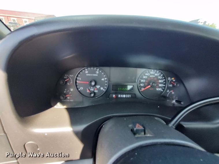 image for item LK9059 2007 Ford F550 Super Duty XL  bucket truck