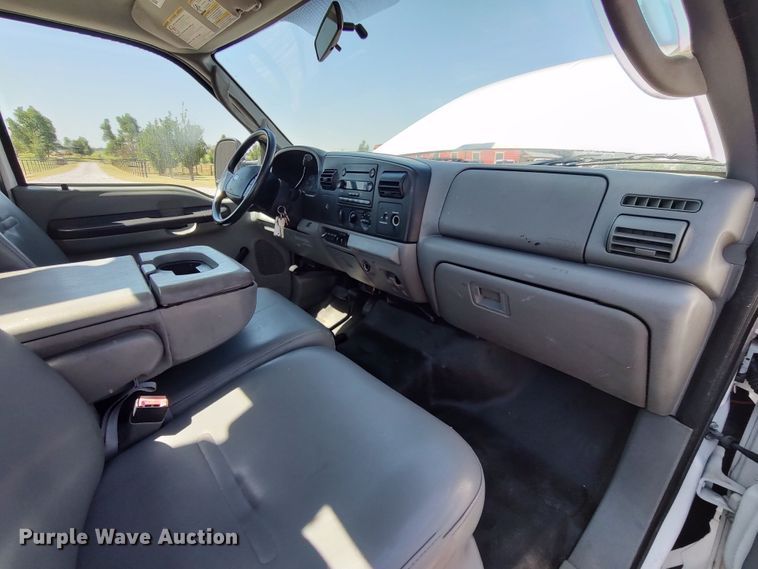 image for item LK9059 2007 Ford F550 Super Duty XL  bucket truck