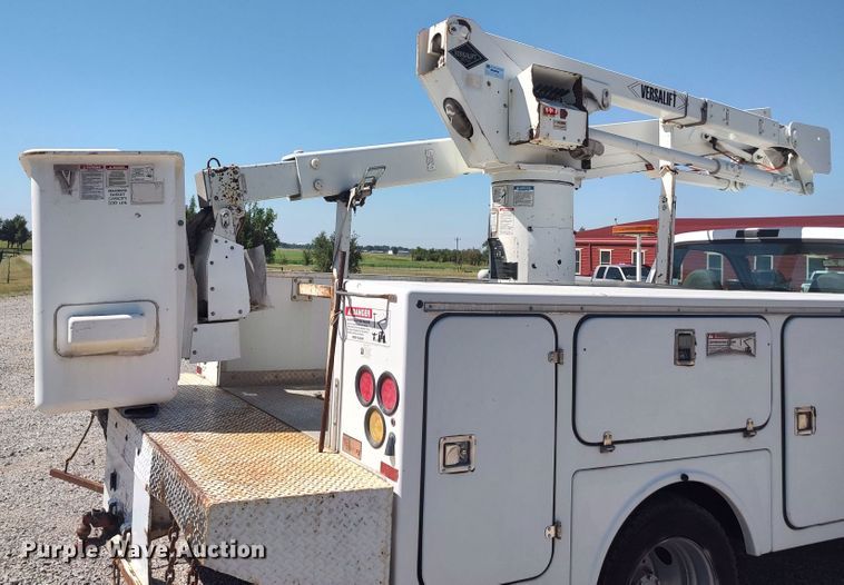 image for item LK9059 2007 Ford F550 Super Duty XL  bucket truck