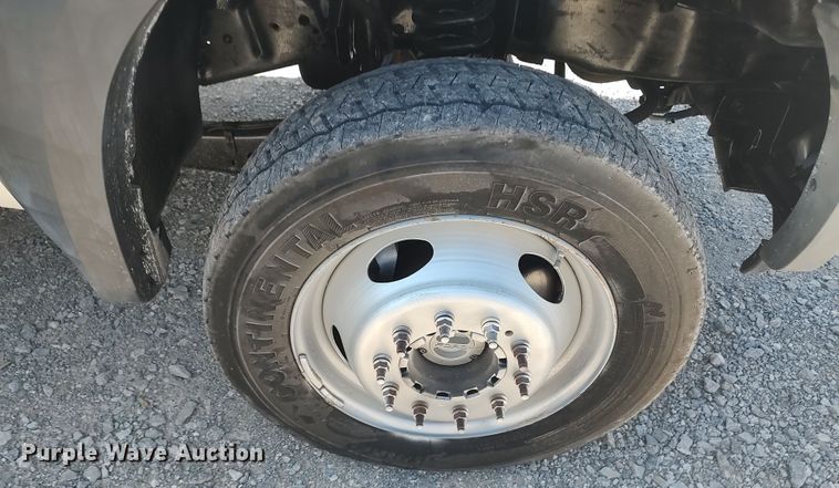 image for item LK9059 2007 Ford F550 Super Duty XL  bucket truck