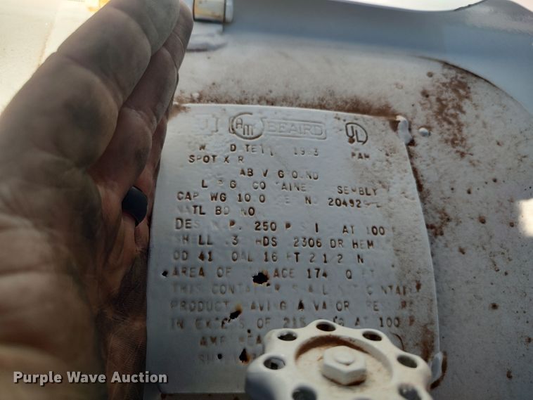 image for item LK9069 Propane tank