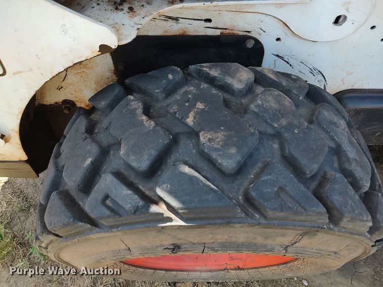 image for item LK9099 2014 Bobcat S650  skid steer loader