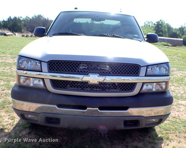 image for item LK9119 2005 Chevrolet Silverado 1500  Crew Cab pickup truck