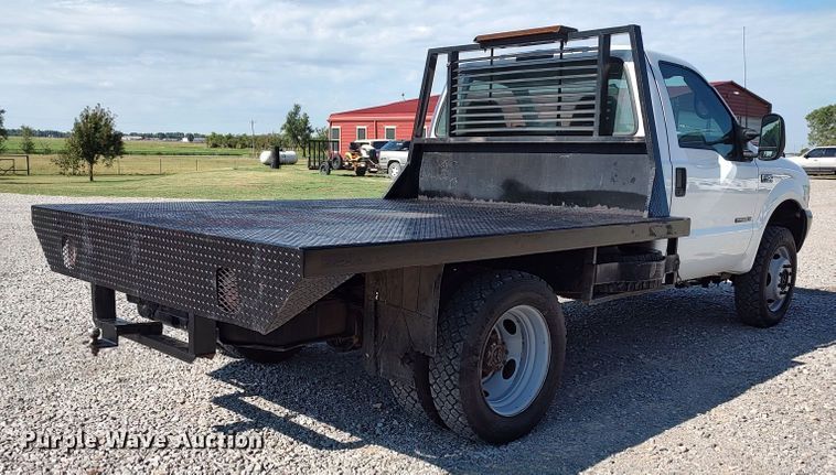 image for item LK9127 2000 Ford F450 Super Duty  flatbed truck