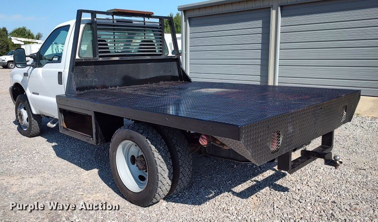 image for item LK9127 2000 Ford F450 Super Duty  flatbed truck