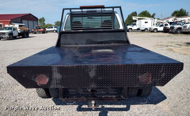 image for item LK9127 2000 Ford F450 Super Duty  flatbed truck