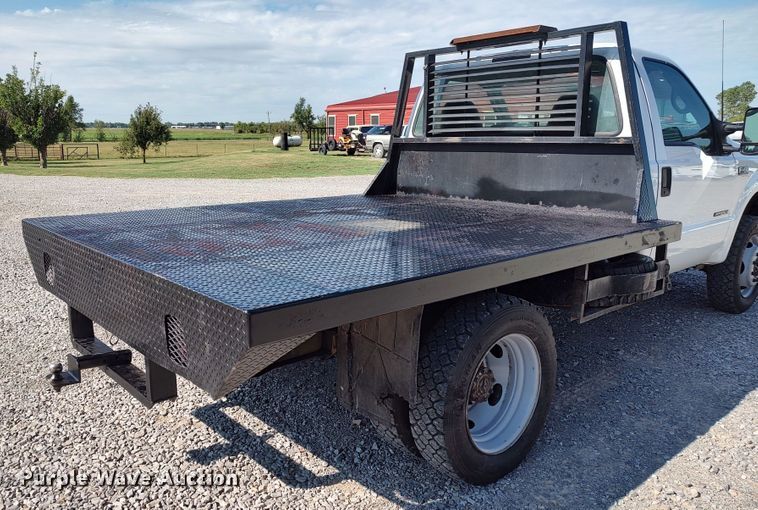 image for item LK9127 2000 Ford F450 Super Duty  flatbed truck