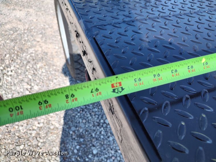 image for item LK9127 2000 Ford F450 Super Duty  flatbed truck