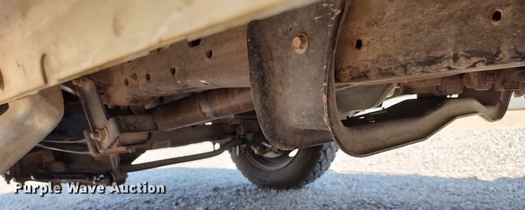 image for item LK9127 2000 Ford F450 Super Duty  flatbed truck