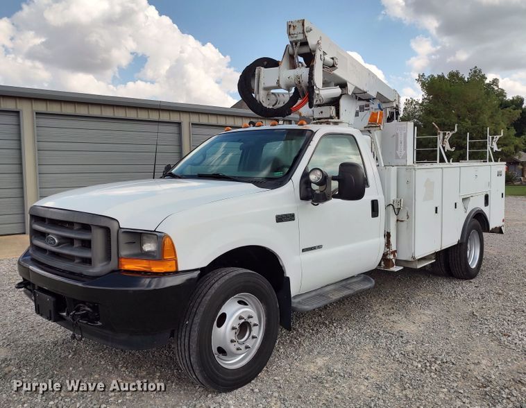 image for item LK9129 2001 Ford F550 Super Duty  bucket truck