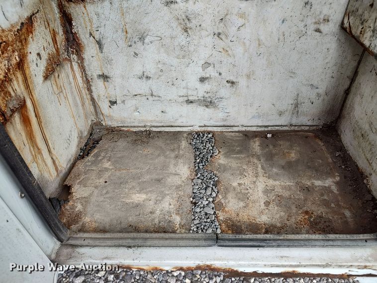 image for item LK9129 2001 Ford F550 Super Duty  bucket truck