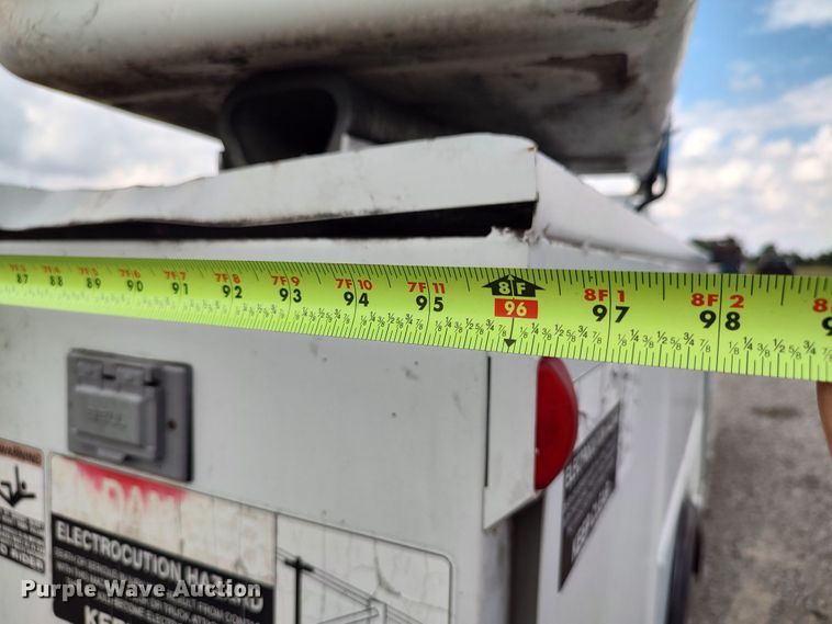 image for item LK9129 2001 Ford F550 Super Duty  bucket truck