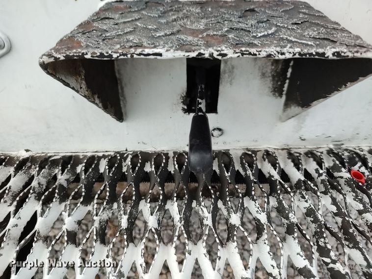 image for item LK9129 2001 Ford F550 Super Duty  bucket truck