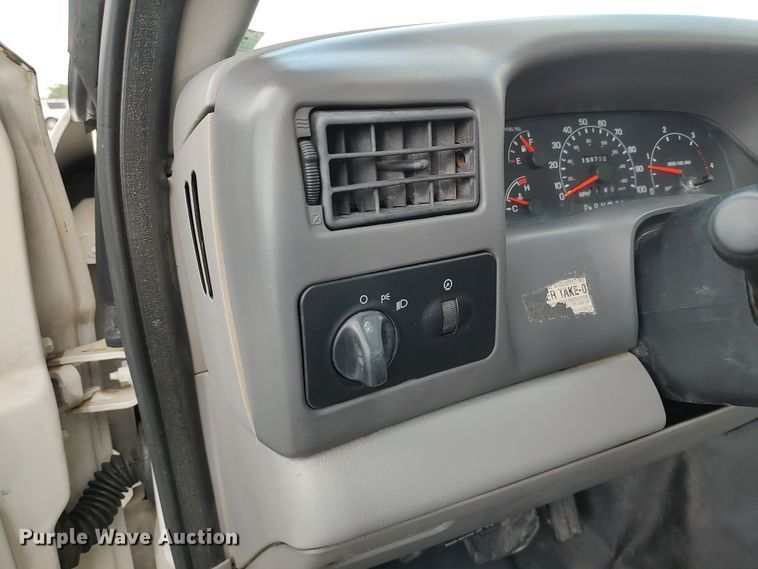 image for item LK9129 2001 Ford F550 Super Duty  bucket truck