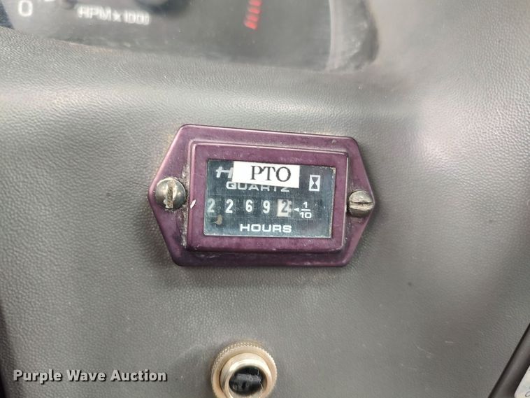 image for item LK9129 2001 Ford F550 Super Duty  bucket truck