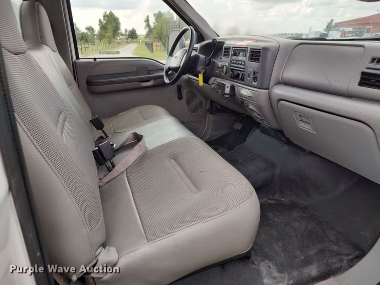 image for item LK9129 2001 Ford F550 Super Duty  bucket truck