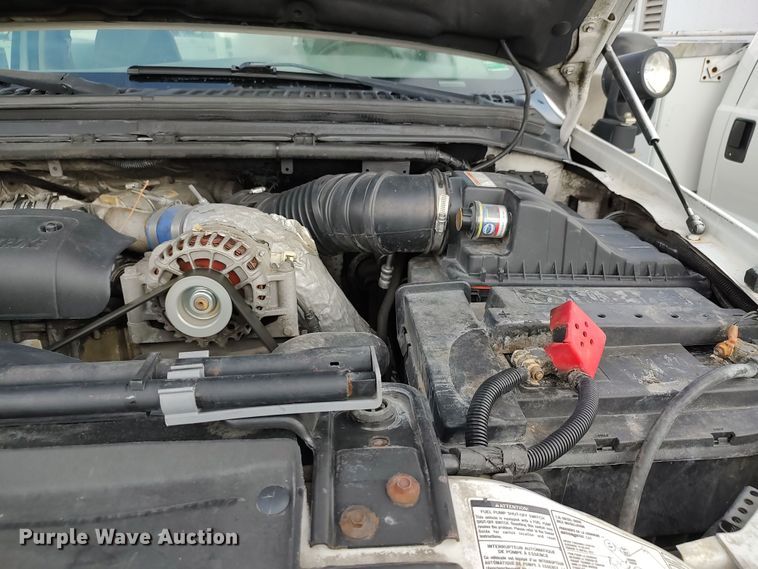 image for item LK9129 2001 Ford F550 Super Duty  bucket truck