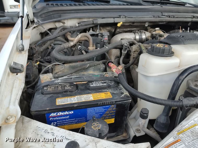 image for item LK9129 2001 Ford F550 Super Duty  bucket truck