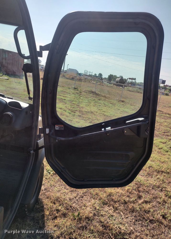 image for item LK9142 2008 Kubota RTV1100  utility vehicle