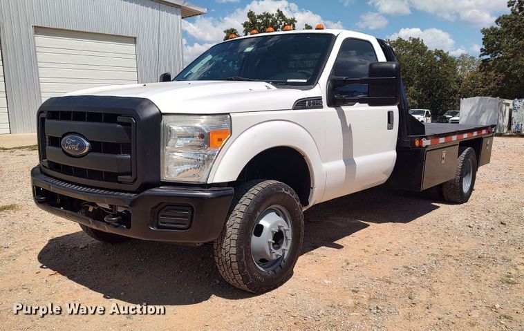 image for item LK9157 2015 Ford F350 Super Duty XL  flatbed pickup truck