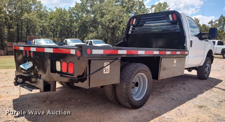 image for item LK9157 2015 Ford F350 Super Duty XL  flatbed pickup truck