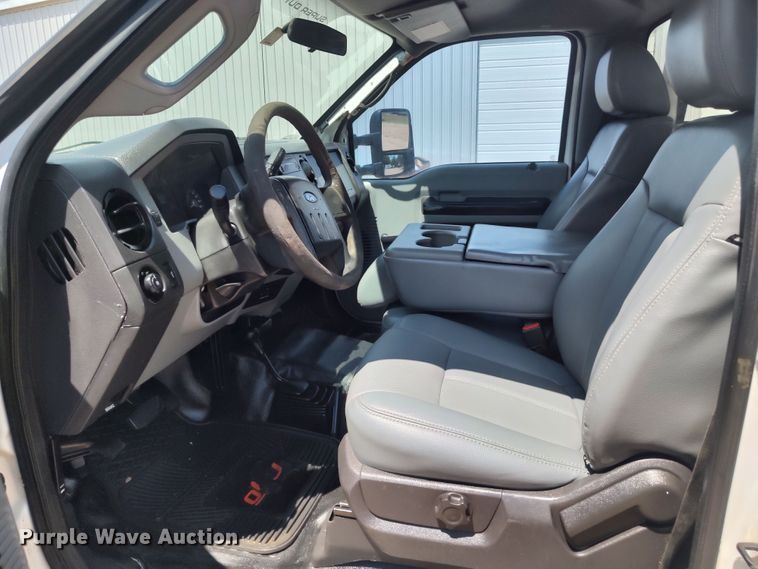 image for item LK9157 2015 Ford F350 Super Duty XL  flatbed pickup truck