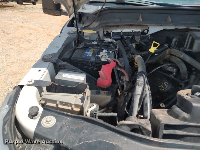 image for item LK9157 2015 Ford F350 Super Duty XL  flatbed pickup truck