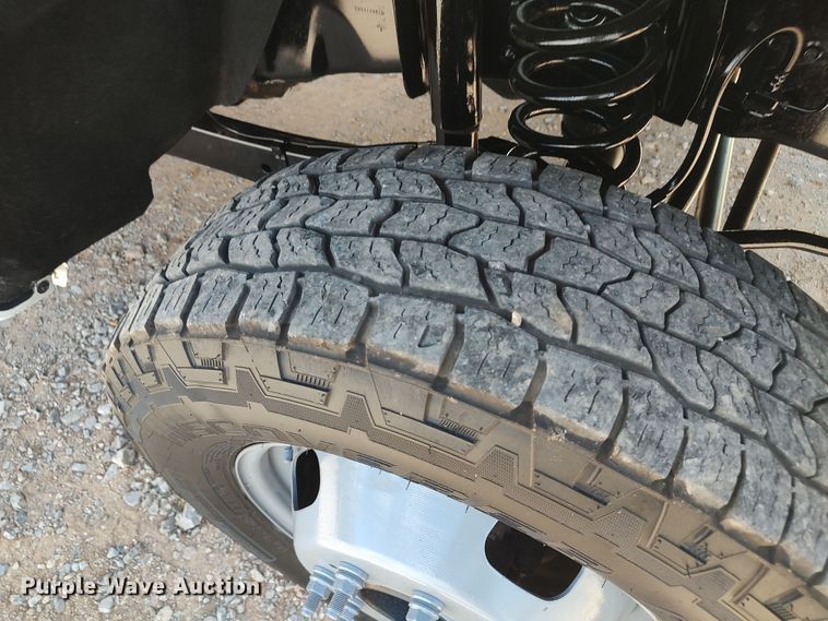 image for item LK9157 2015 Ford F350 Super Duty XL  flatbed pickup truck