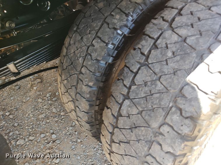 image for item LK9157 2015 Ford F350 Super Duty XL  flatbed pickup truck