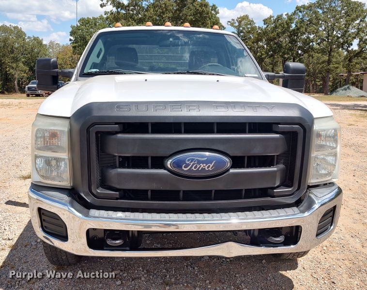 image for item LK9159 2016 Ford F350 Super Duty XL  flatbed pickup truck