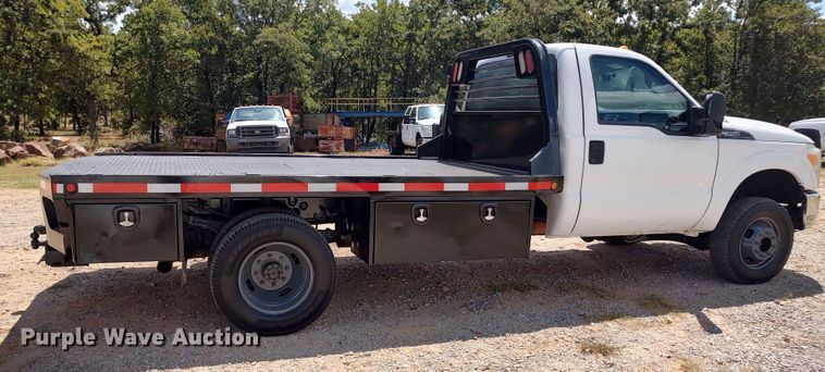 image for item LK9159 2016 Ford F350 Super Duty XL  flatbed pickup truck