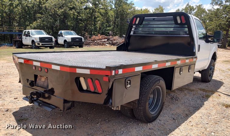 image for item LK9159 2016 Ford F350 Super Duty XL  flatbed pickup truck