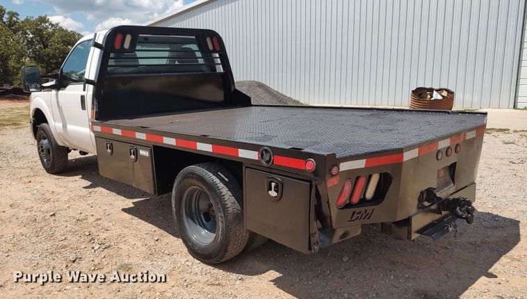 image for item LK9159 2016 Ford F350 Super Duty XL  flatbed pickup truck